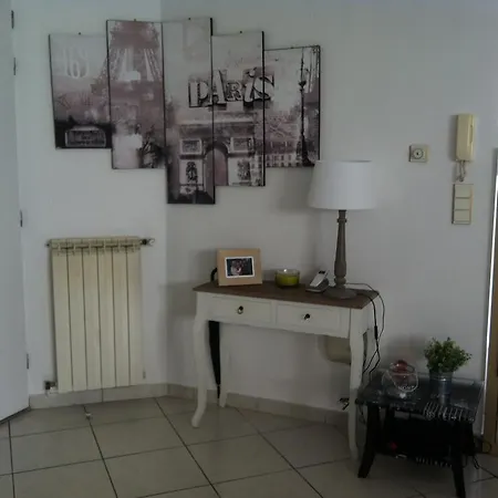 Penzion La Maison D'hote De - Orly Thiais